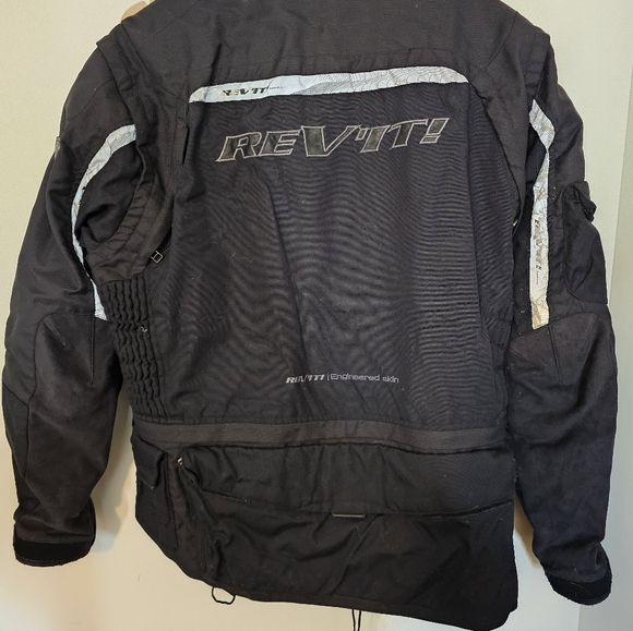Rev'it Motorcycle Jacket - Picture 6 of 8